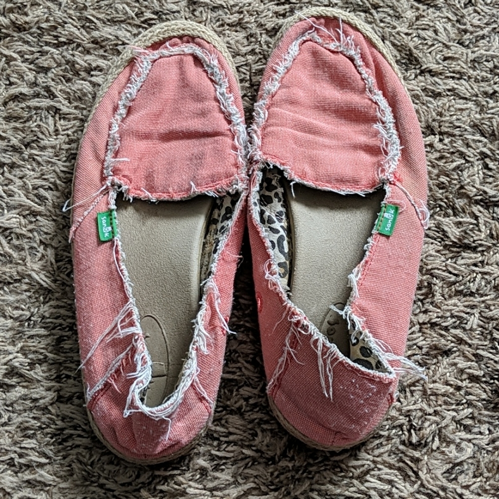 Coral Sanuk shoes